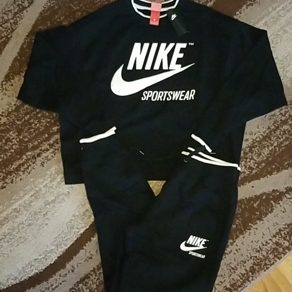 Nike Sweatsuit